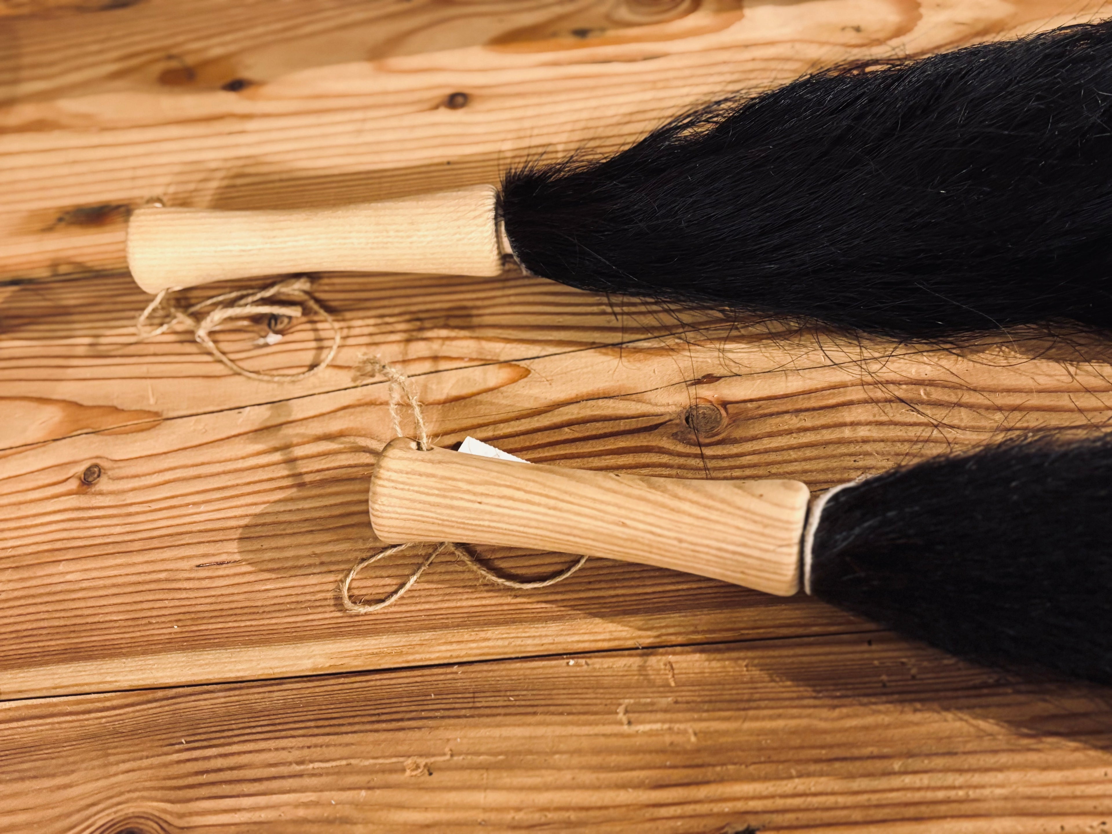 Pferdeschweif auf Holzgriff