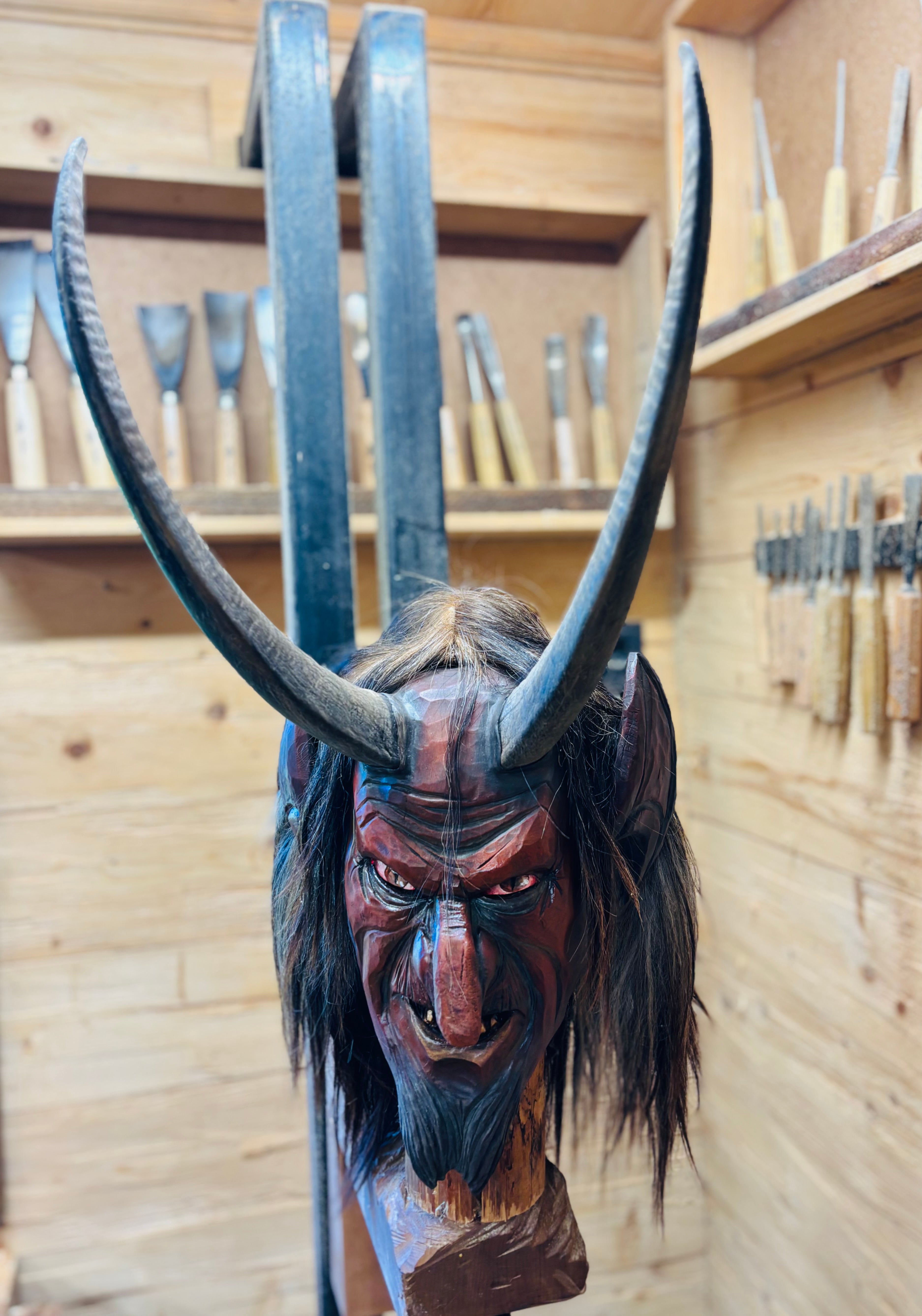 Krampusmaske rot