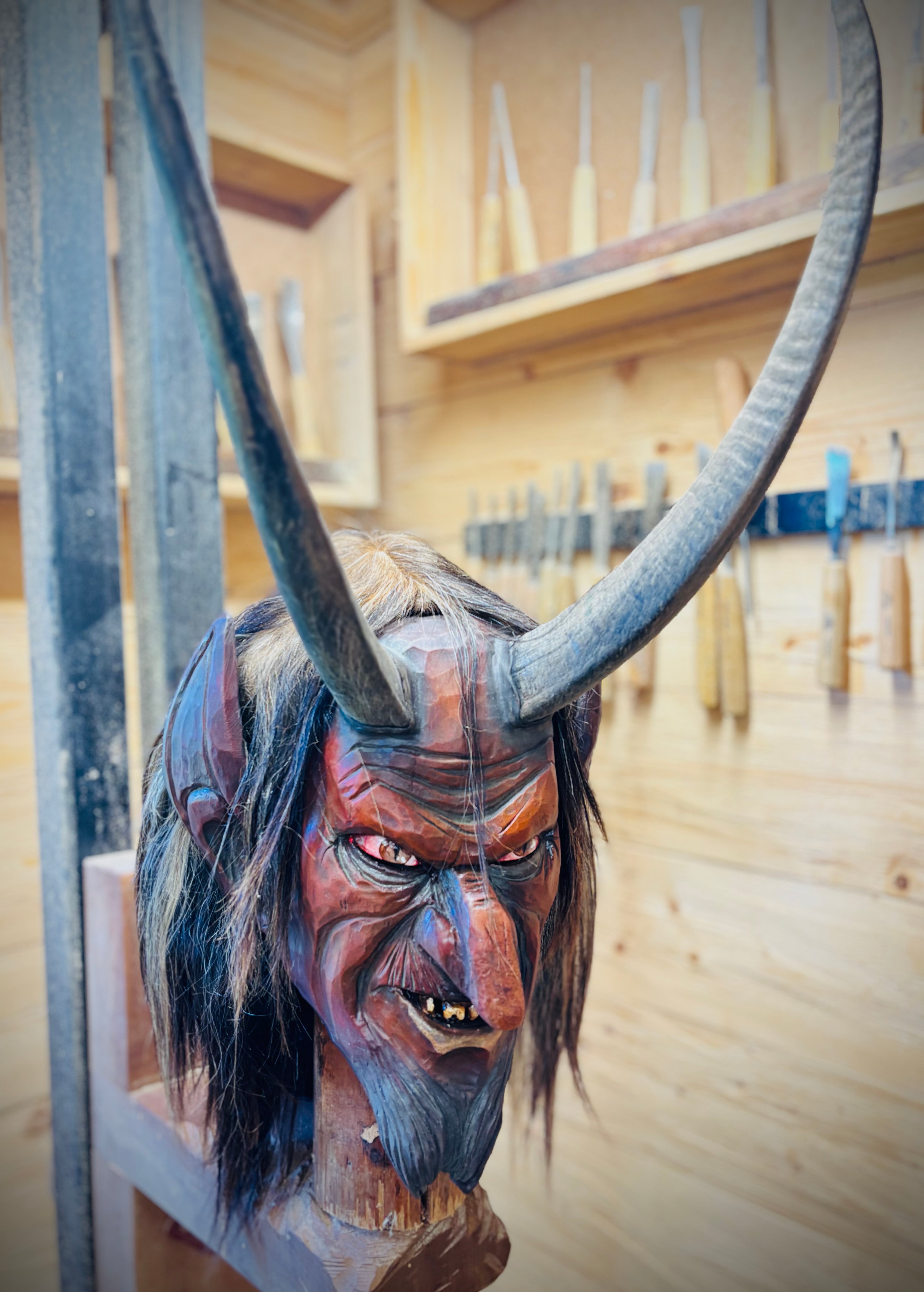 Krampusmaske rot