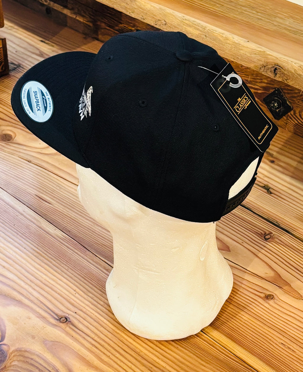 Snapback Cap von Kratzer Loavn in schwarz