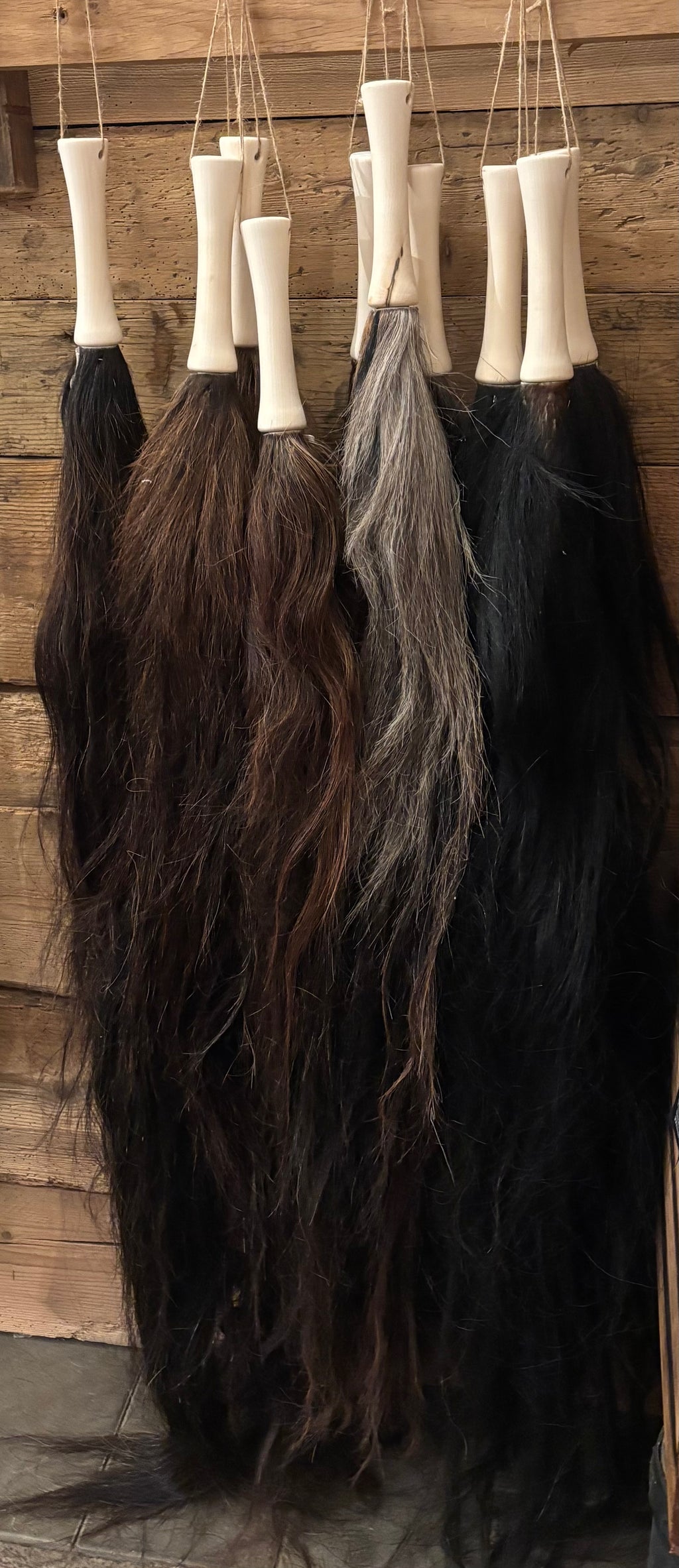 Pferdeschweif auf Holzgriff