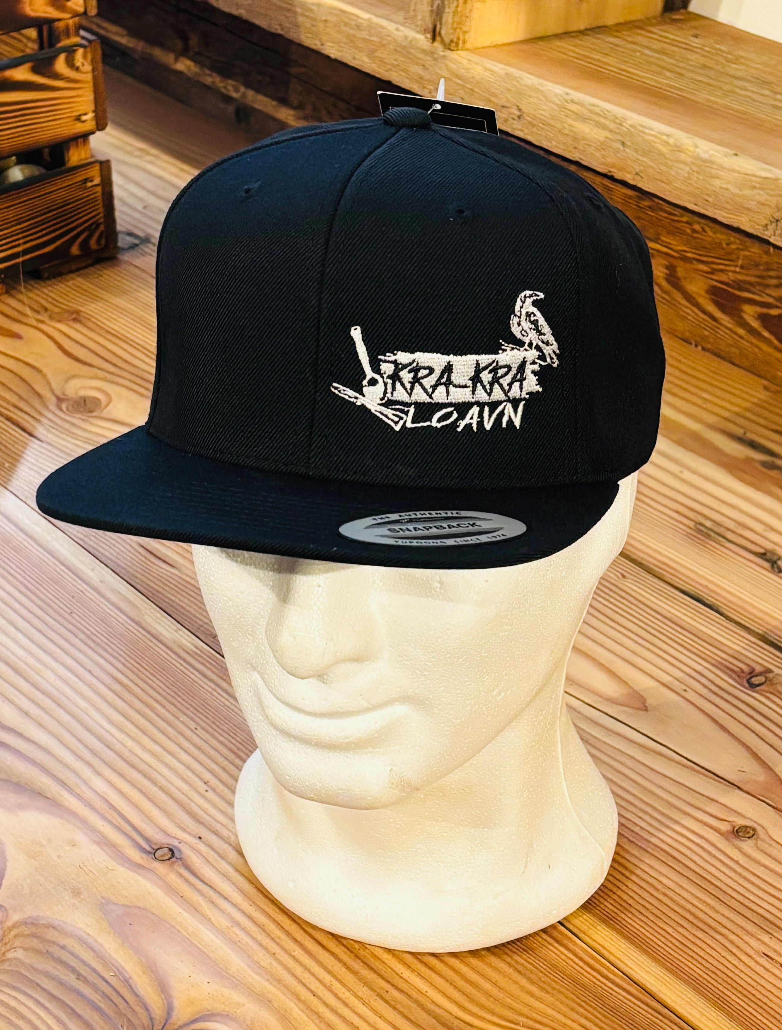 Snapback Cap von Kratzer Loavn in schwarz