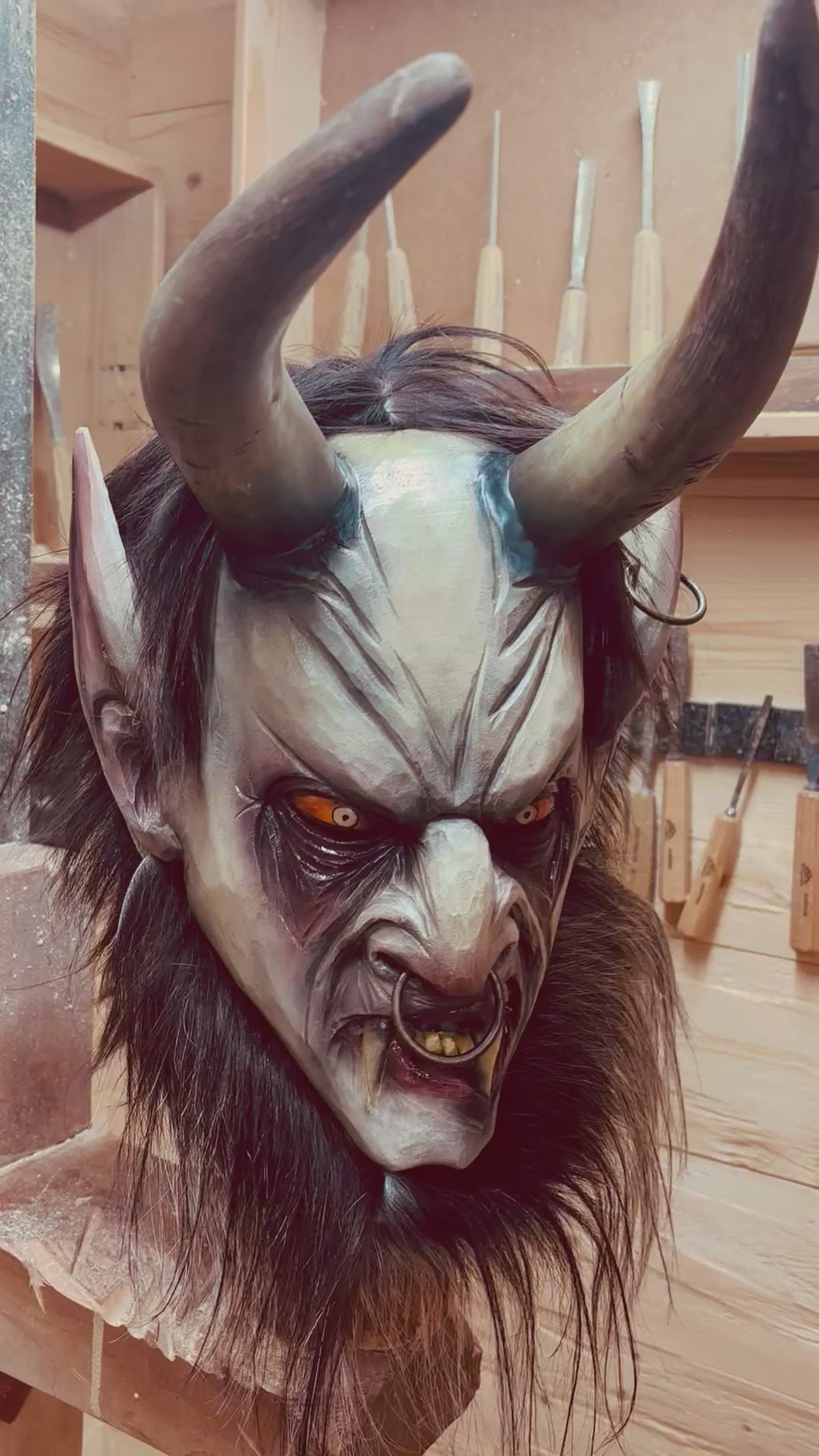 Neuwertige Kinderkrampusmaske